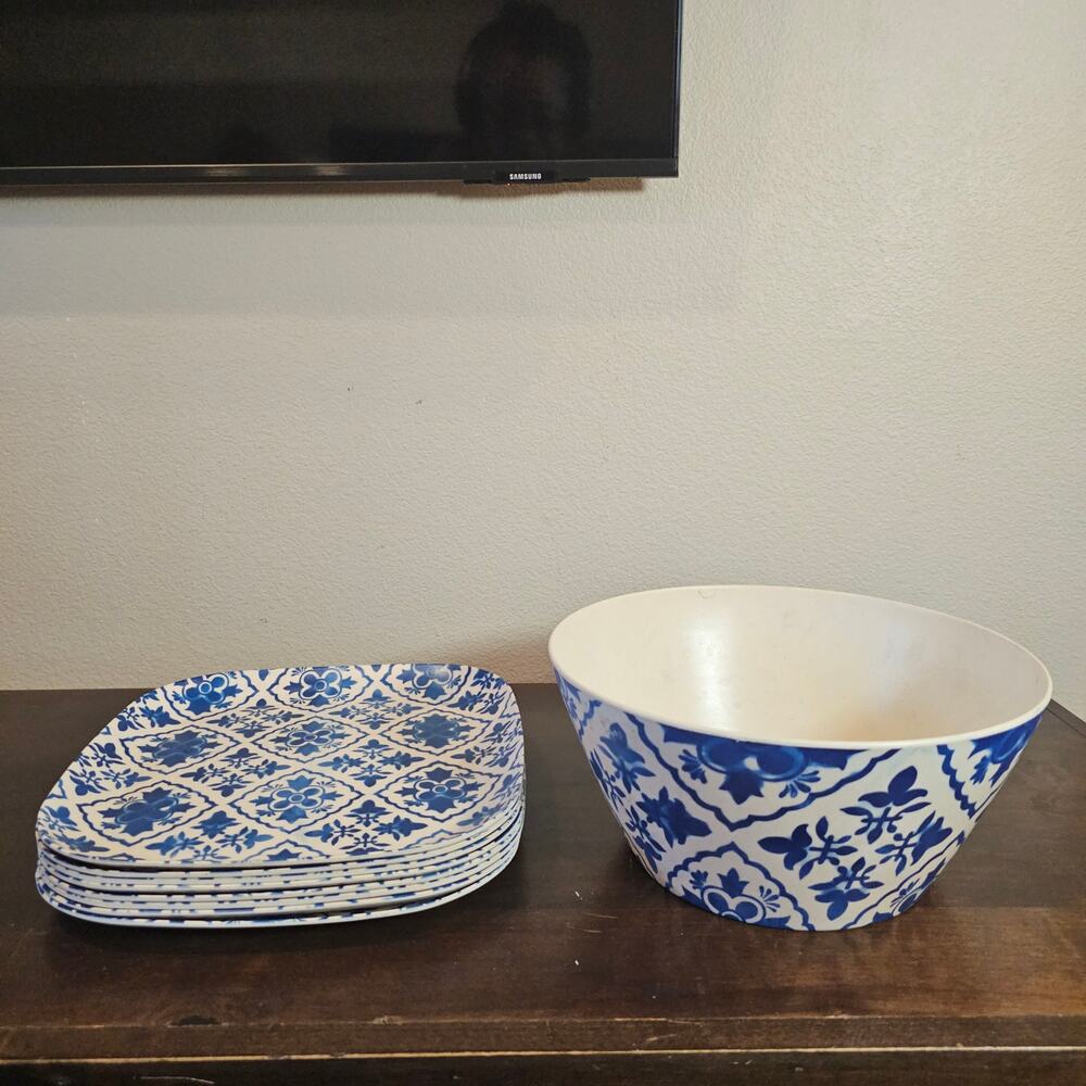 Patina Vie Libson Bamboo Dinner Plates and Large Bowl